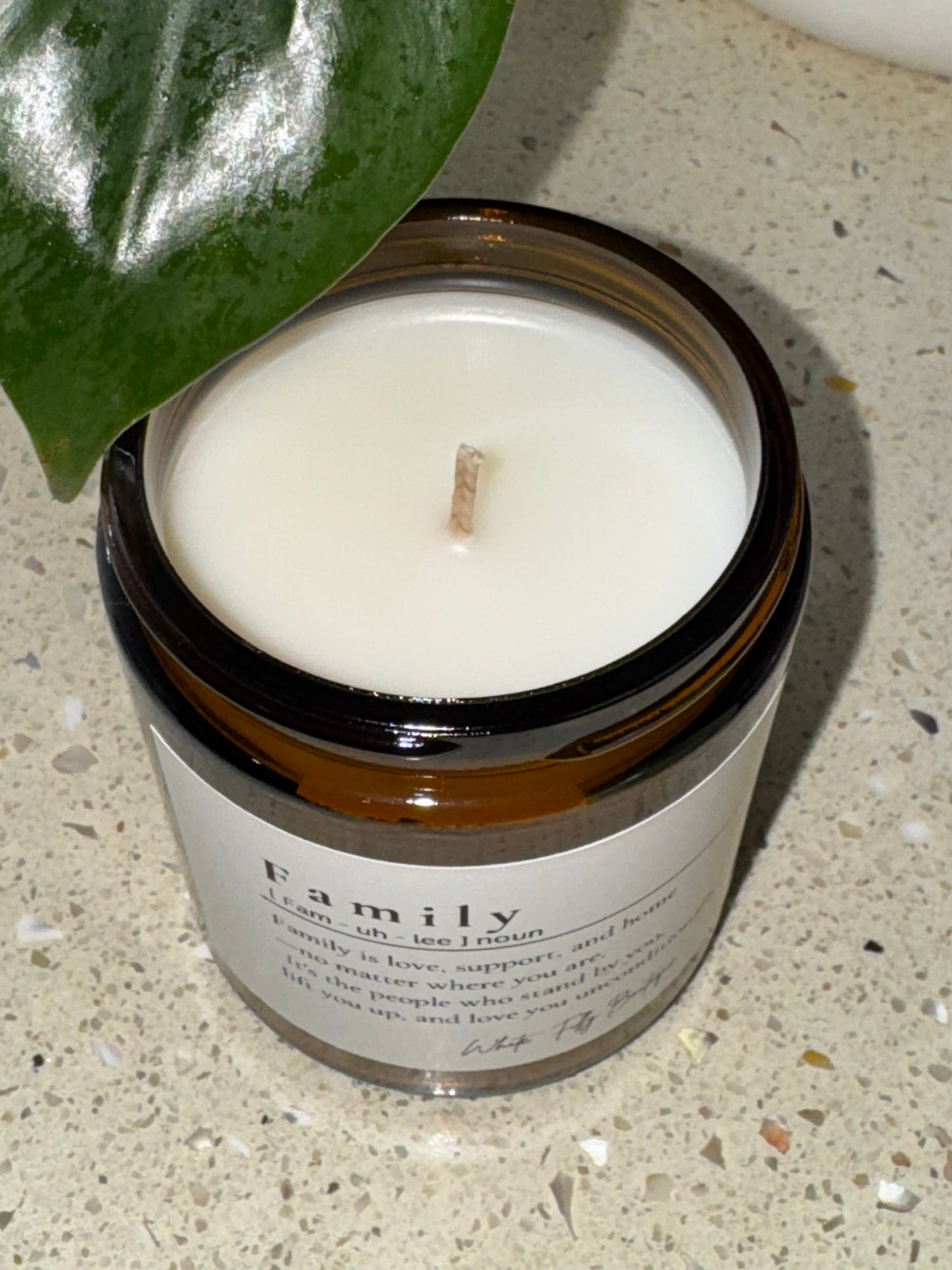 Family Candle - Oudwood & Vanilla