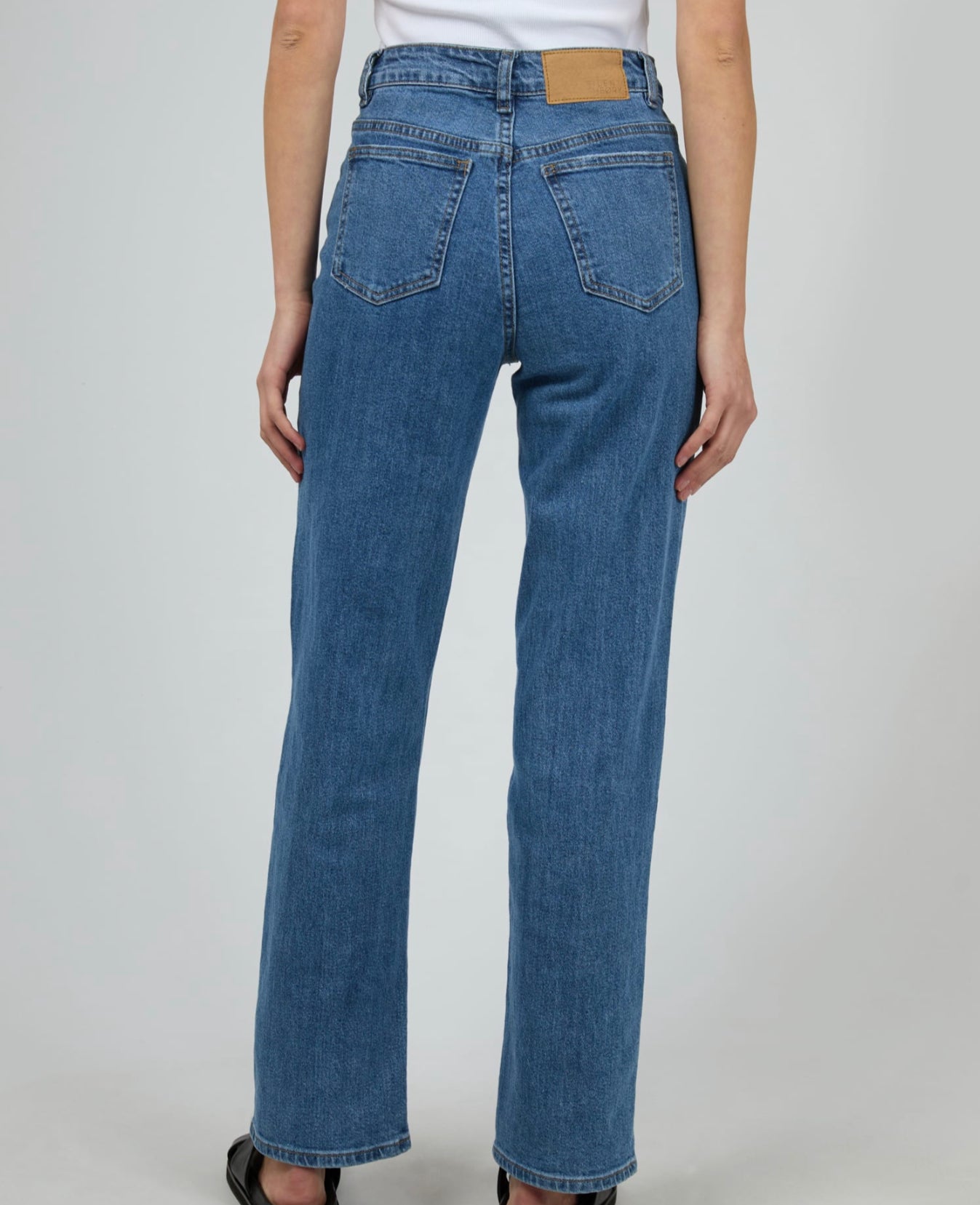Mila Straight Jean - Blue